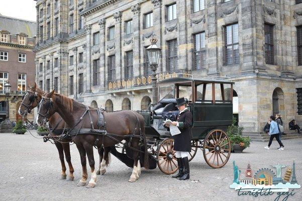 Hollanda-Amsterdam Kraliyet Sarayı
